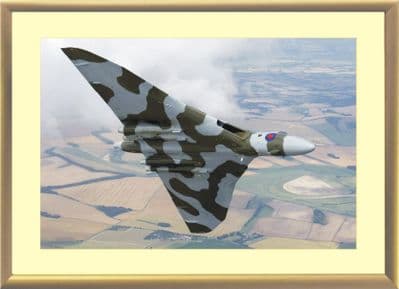 XH558 : Deluxe Framed Print - Picture B 
